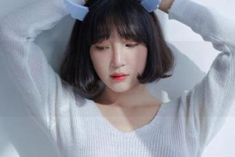 万圣节画像，Kang Inkyung在镜头前的东西，真的太吸引了。